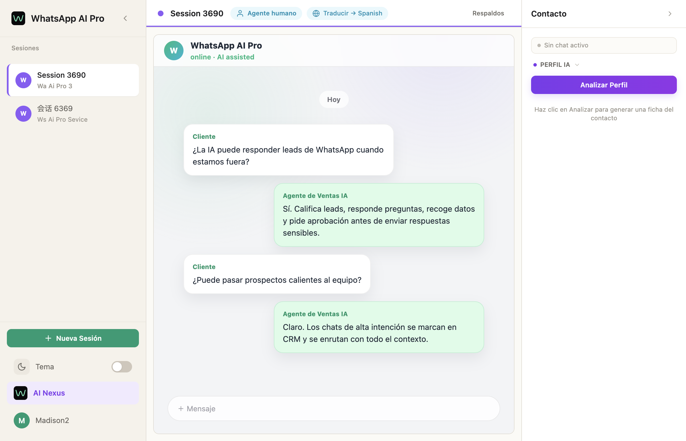 Interfaz principal de WhatsApp AI Pro mostrando la lista de conversaciones y respuestas con IA
