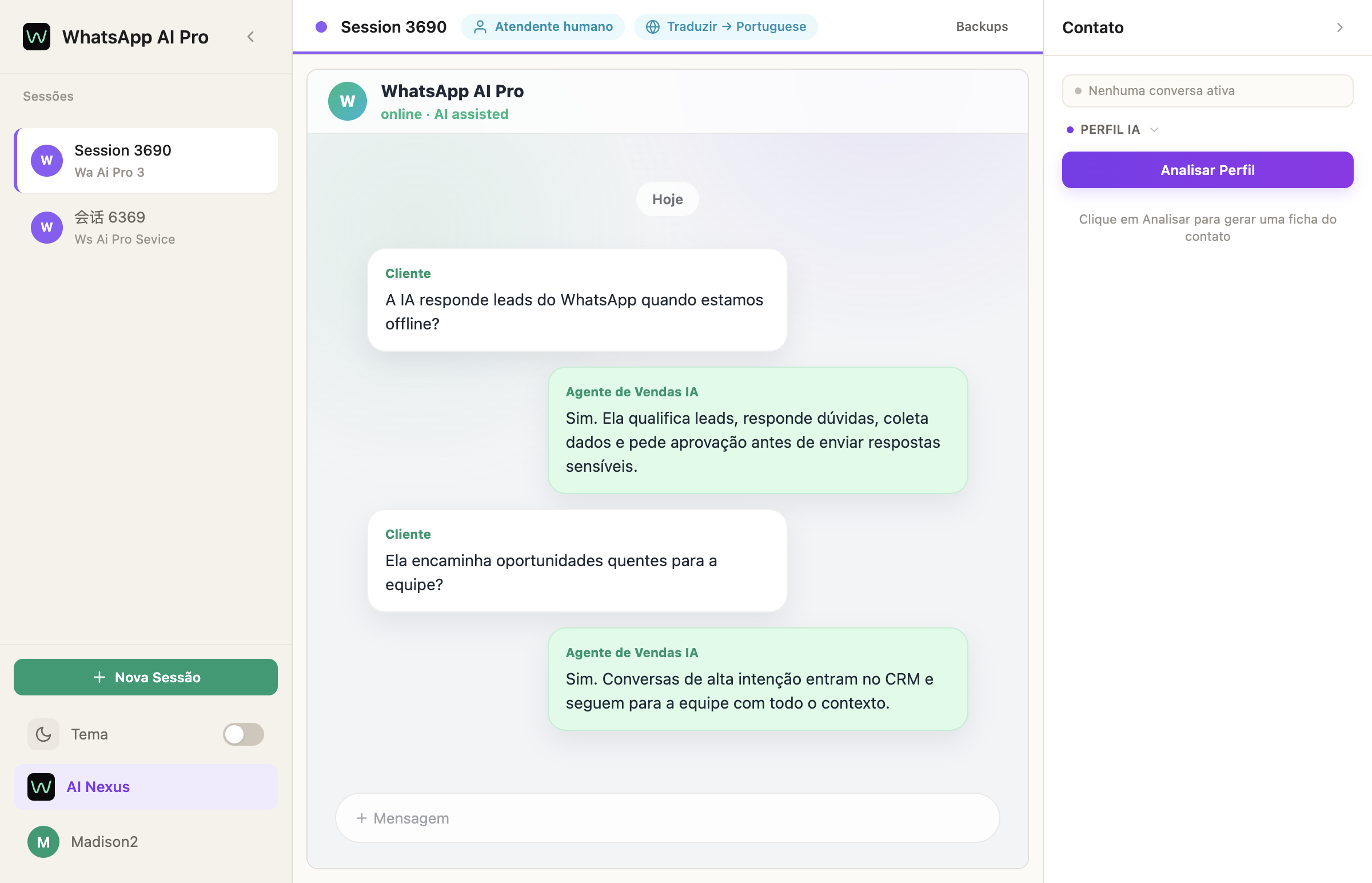 Interface principal do WhatsApp AI Pro mostrando a lista de conversas e respostas com IA